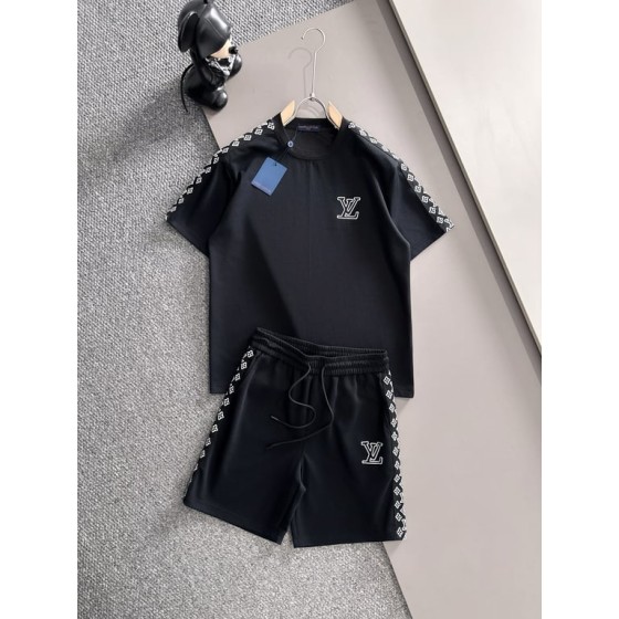 Louis Vuitton Spring/Summer New Casual Short-Sleeve Shorts Set